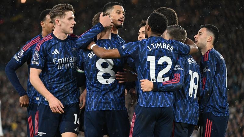 库里空砍31分约翰逊23+11 老鹰击败勇士3连胜